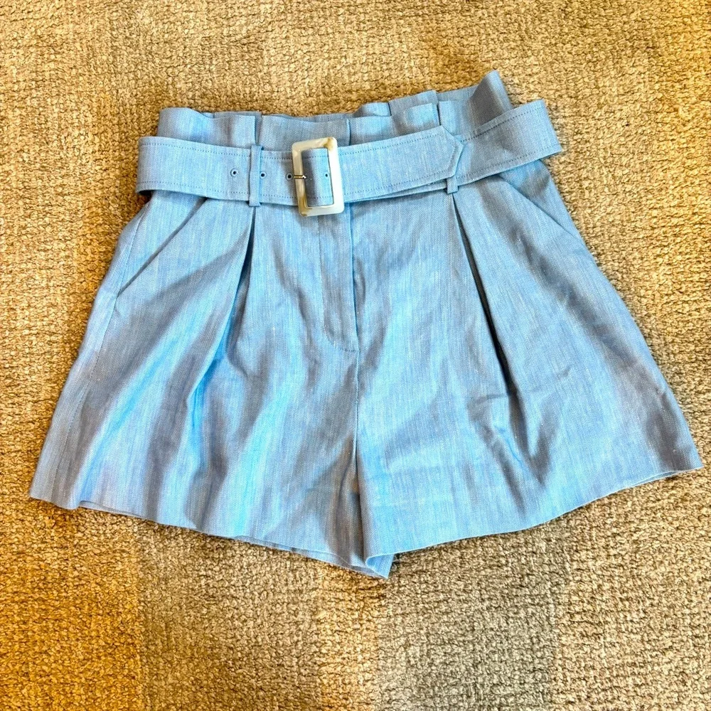 🔹 Veronica Beard Blue Pleated Linen Shorts - size 4 - Picture 1 of 8